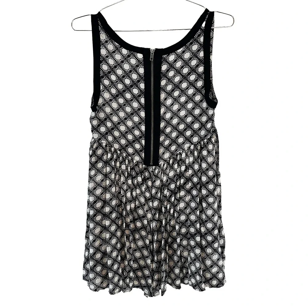 FREE PEOPLE Molly Dot Swing Sleeveless Shift Dress • XS‎ • black & white